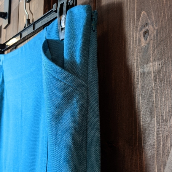 CAbi Turquoise Sigourney Pencil Skirt with front pockets  Size 4 - Picture 3 of 5